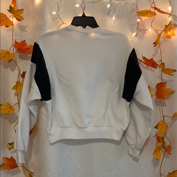 H&M sweater - Picture 2 of 2